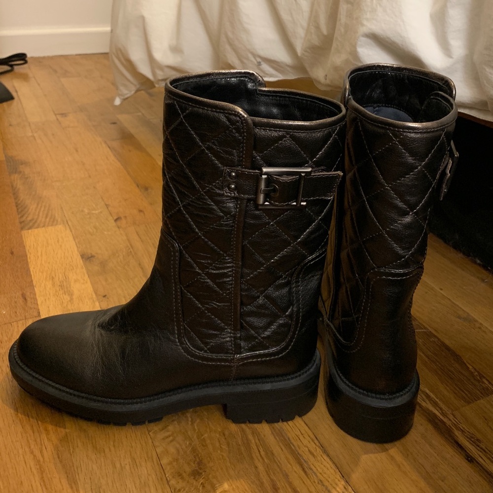 Aquatalia Layla Quilted Leather Boots - Moto